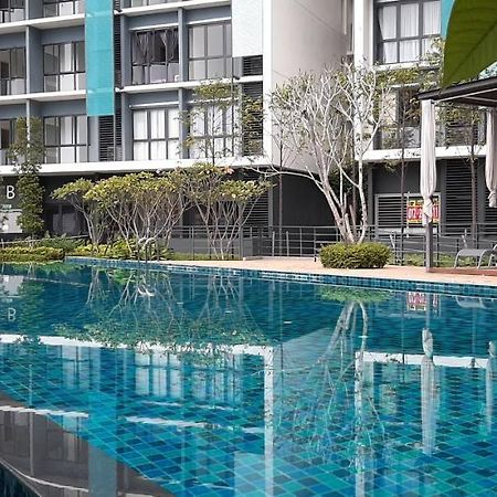 Cozystay @ Core Soho Suite Klia Sepang Exteriör bild