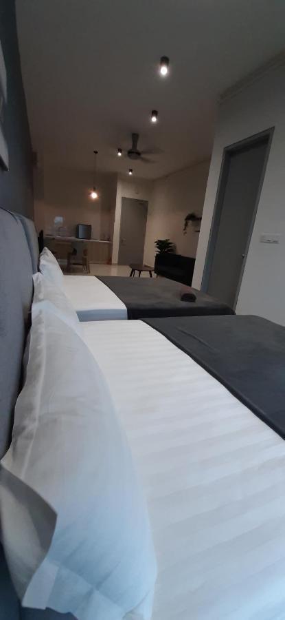 Cozystay @ Core Soho Suite Klia Sepang Exteriör bild