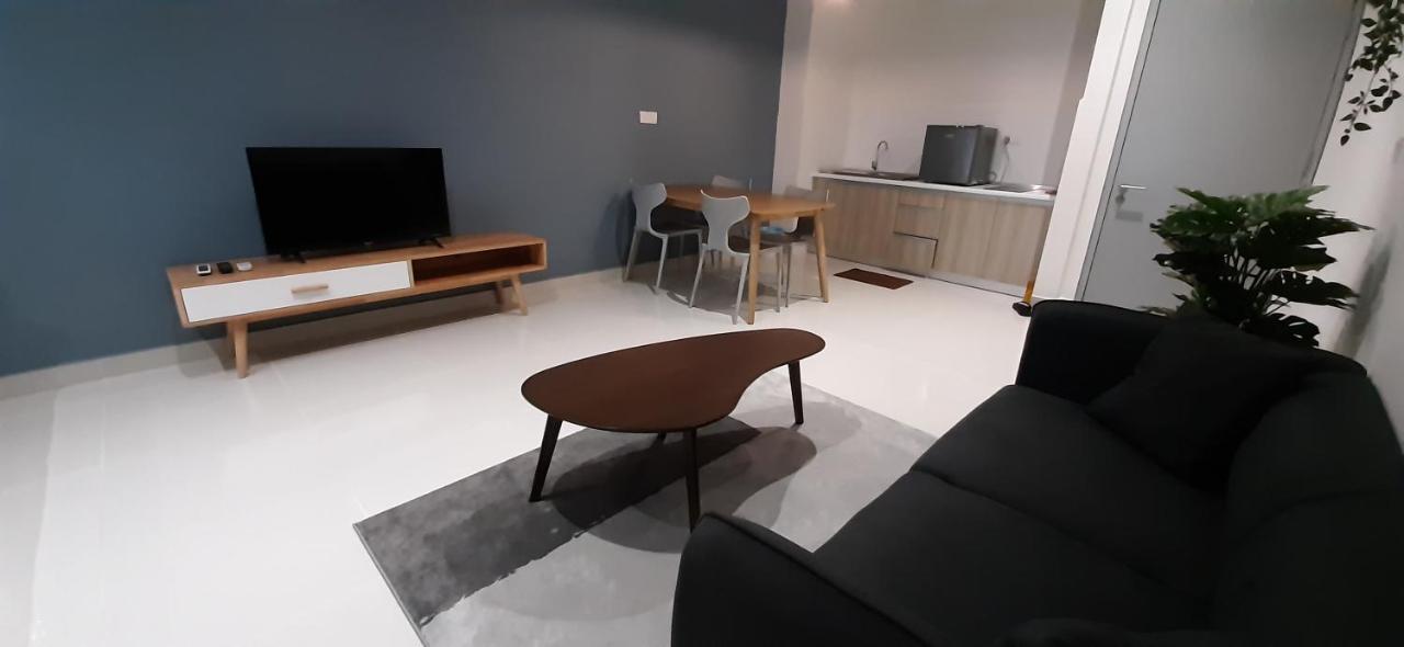 Cozystay @ Core Soho Suite Klia Sepang Exteriör bild
